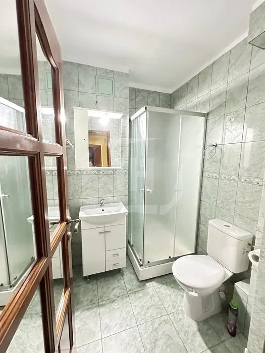 Apartament 4 camere, 2 bai, decomandat, in Marasti