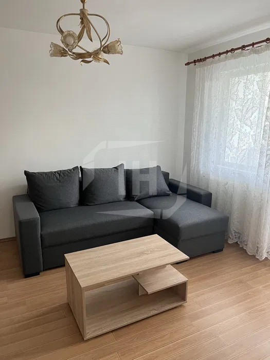 Apartament 3 camere, loc de parcare, zona Manastur
