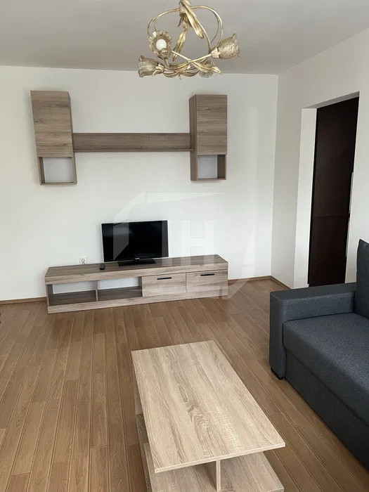 Apartament 3 camere, loc de parcare, zona Manastur