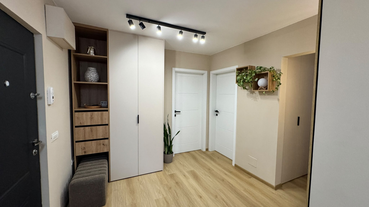 Apartament 3 camere ultrafinisat, zona Bld Primaverii