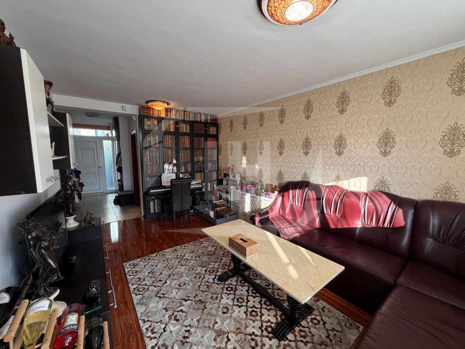 Casa cu 4 camere, garaj, gradina, in Buna Ziua