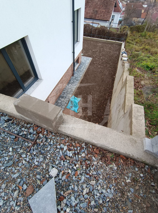 Casa cu 4 camere, terasa mare, constructie noua, CF, zona Dambul Rotund