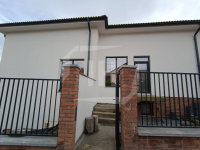 Casa cu 4 camere, terasa mare, constructie noua, CF, zona Dambul Rotund