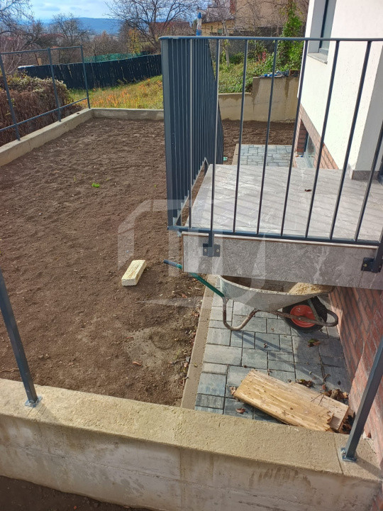 Casa cu 4 camere, terasa mare, constructie noua, CF, zona Dambul Rotund