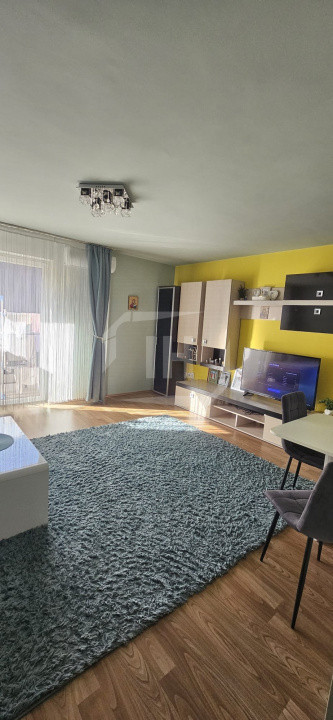 Apartament cu 2 camere, etaj 1, bloc mic, zona Iulius Mall