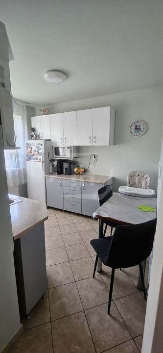 Apartament cu 2 camere, etaj 1, bloc mic, zona Iulius Mall