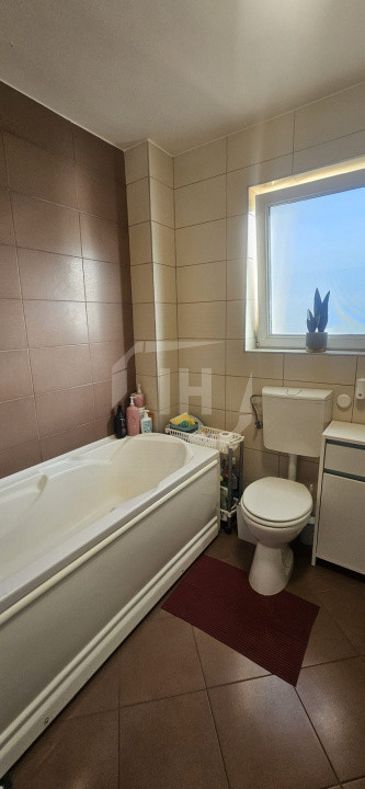Apartament cu 2 camere, etaj 1, bloc mic, zona Iulius Mall