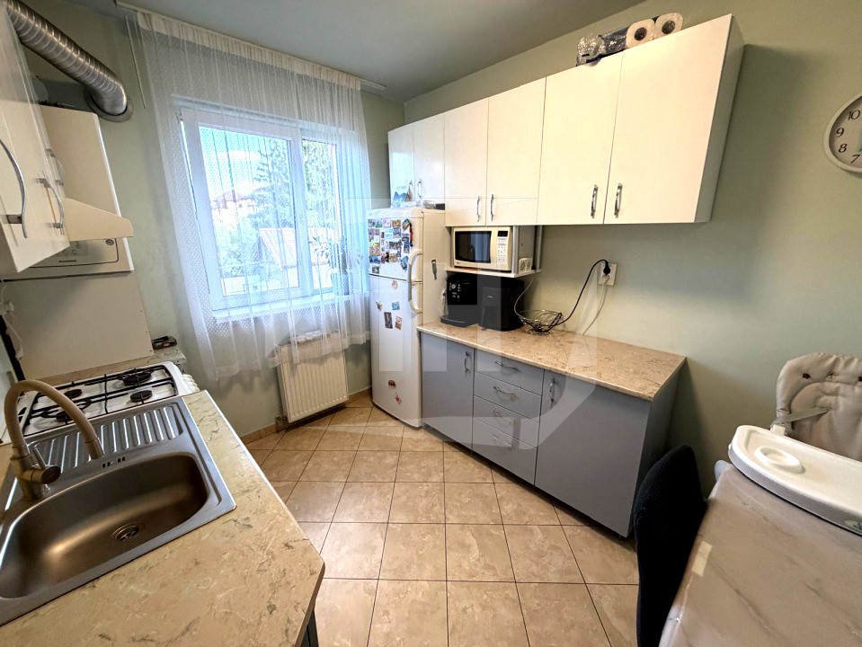 Apartament cu 2 camere, etaj 1, bloc mic, zona Iulius Mall