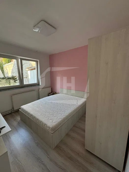 Apartament 3 camere, decomandat, BLOC TIP VILĂ, parcare, GHEORGHENI