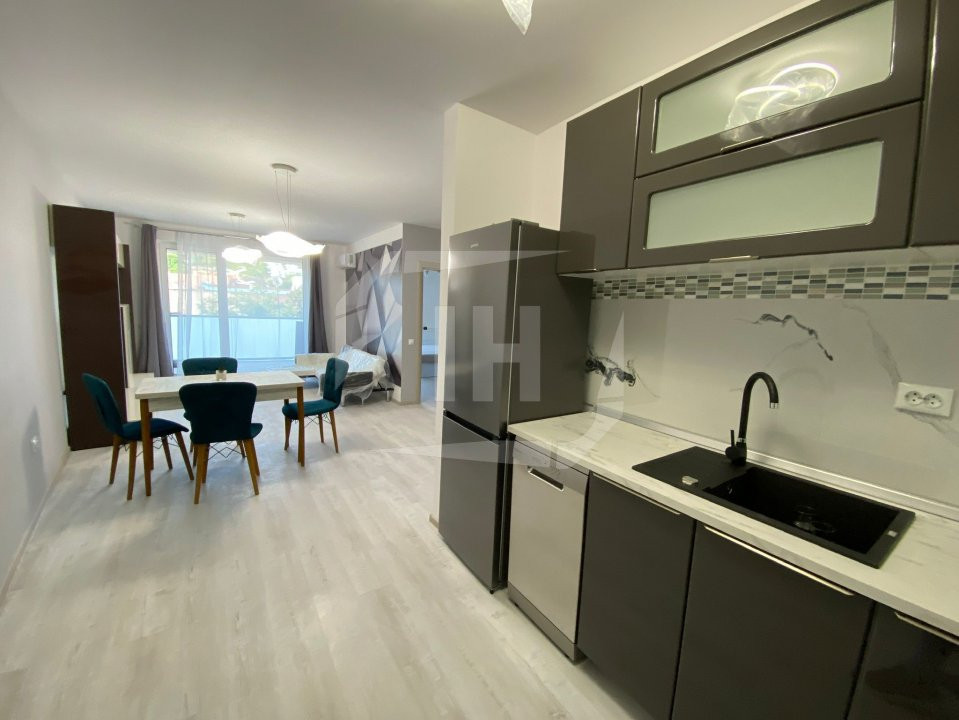 2 cam, bloc nou, intermediar, parcare, Pet Friendly, Centru