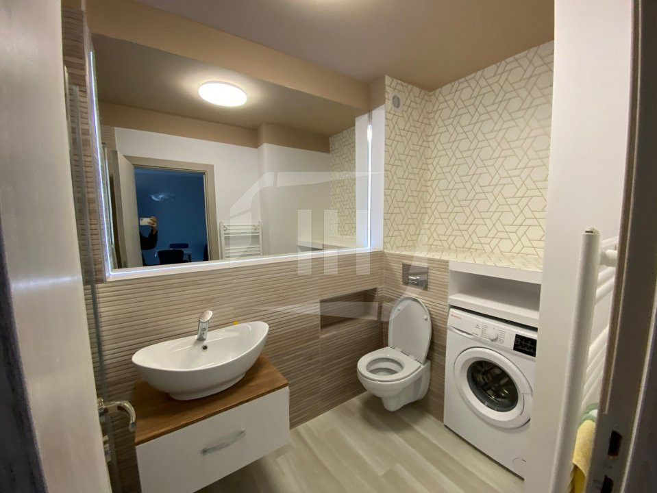 2 cam, bloc nou, intermediar, parcare, Pet Friendly, Centru