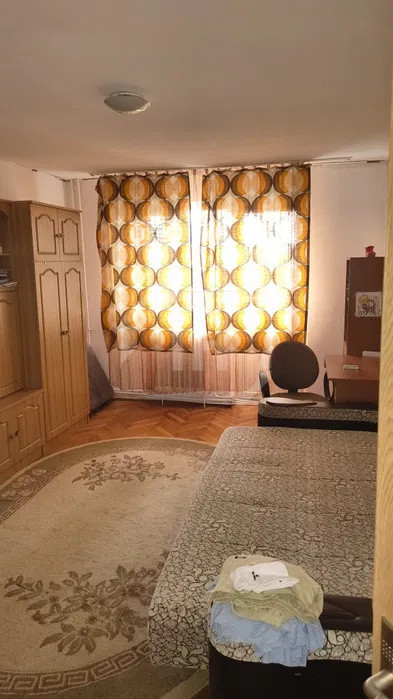 Apartament cu 3 camere, zona Manastur