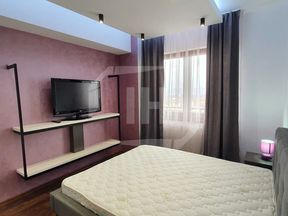 Apartament 2 camere, cu parcare, zona Zorilor