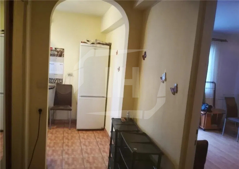 Apartament 1 camera, decomandat, zona Frunzisului