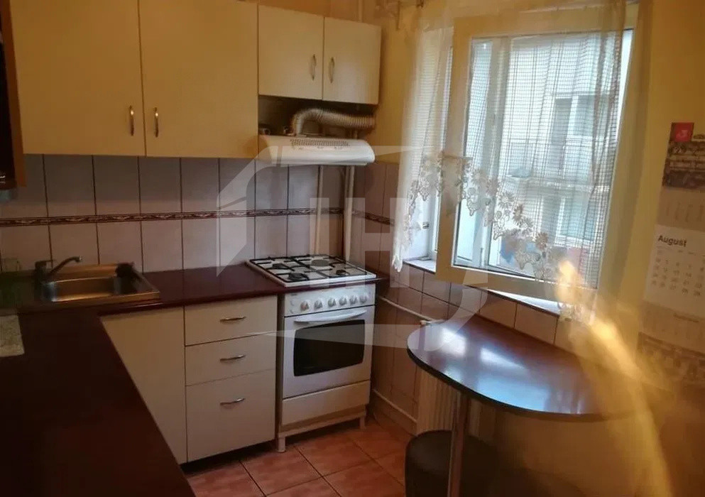 Apartament 1 camera, decomandat, zona Frunzisului