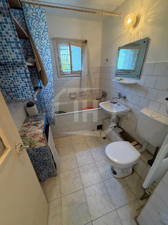 Apartament 2 camere, decomandat, etaj intermediar, zona Titulescu