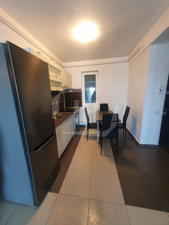 Apartament 3 camere, cu parcare, zona Iris