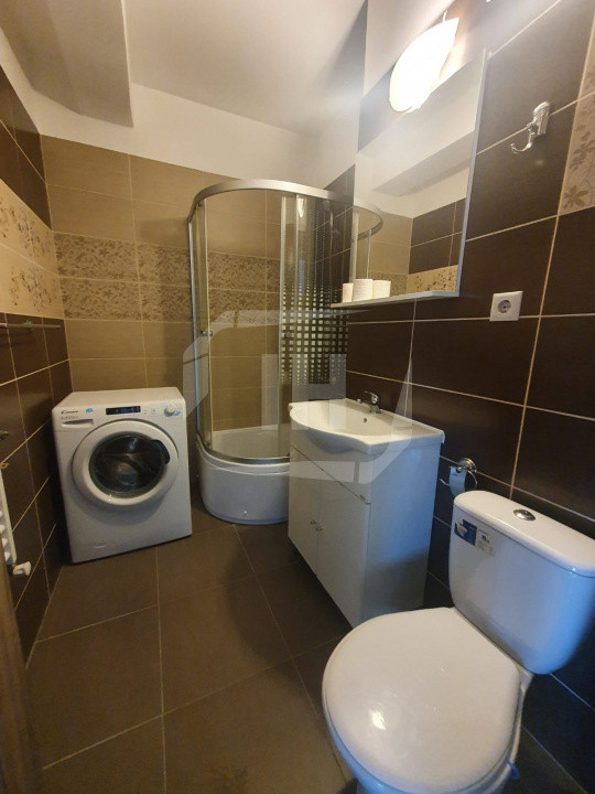 Apartament 3 camere, cu parcare, zona Iris