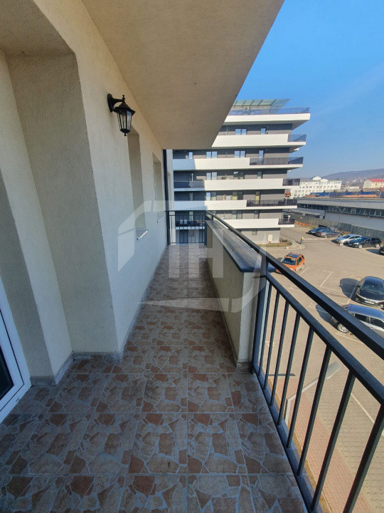 Apartament 3 camere, cu parcare, zona Iris