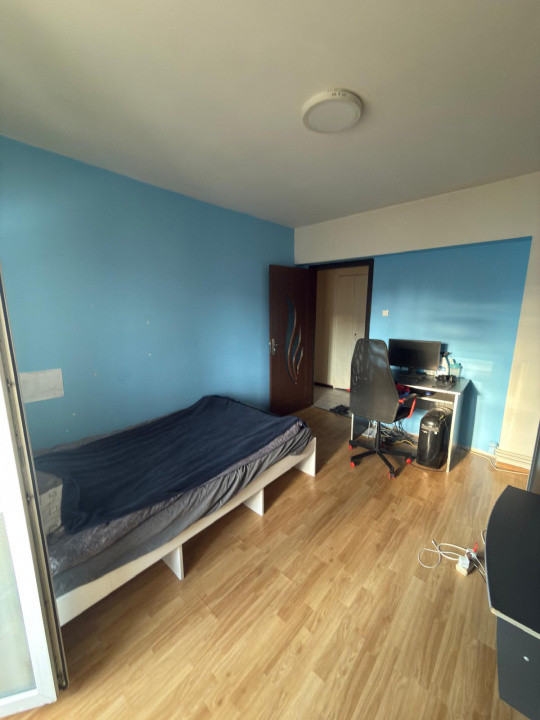 Apartament 3 camere, etaj intermediar, zona Mol, bld Primaverii