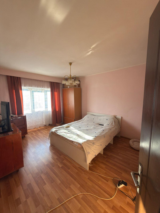 Apartament 3 camere, etaj intermediar, zona Mol, bld Primaverii