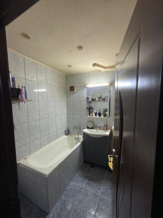 Apartament 3 camere, etaj intermediar, zona Mol, bld Primaverii
