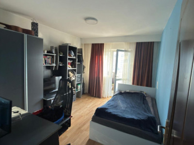 Apartament 3 camere, etaj intermediar, zona Mogosoaia