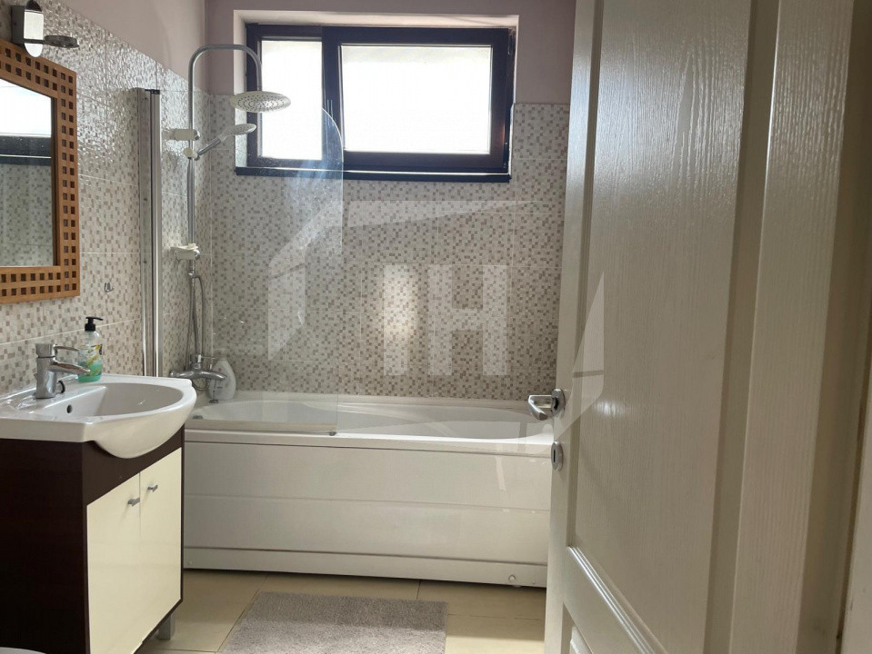 Apartament 2 camere, parcare, zona Manastur
