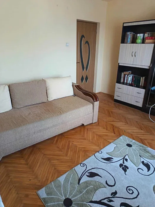 Apartament 2 camere decomandat, zona Bld Primaverii