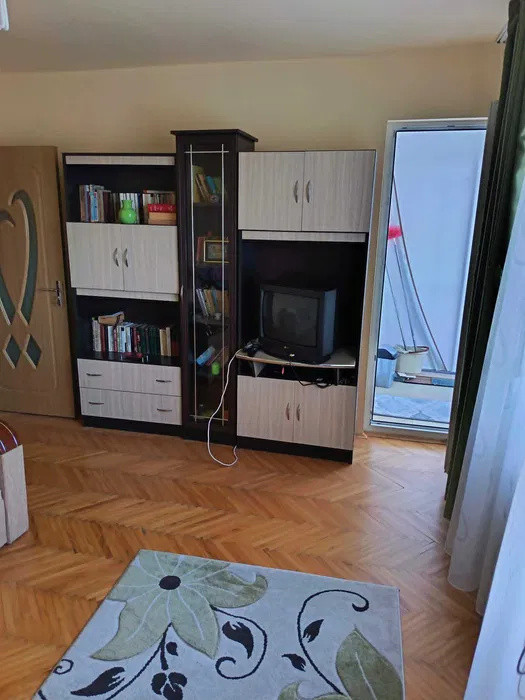 Apartament 2 camere decomandat, zona Bld Primaverii