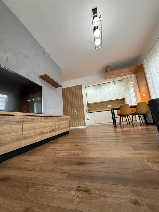 Apartament 2 camere la cheie, parcare, zona Primaria Baciu