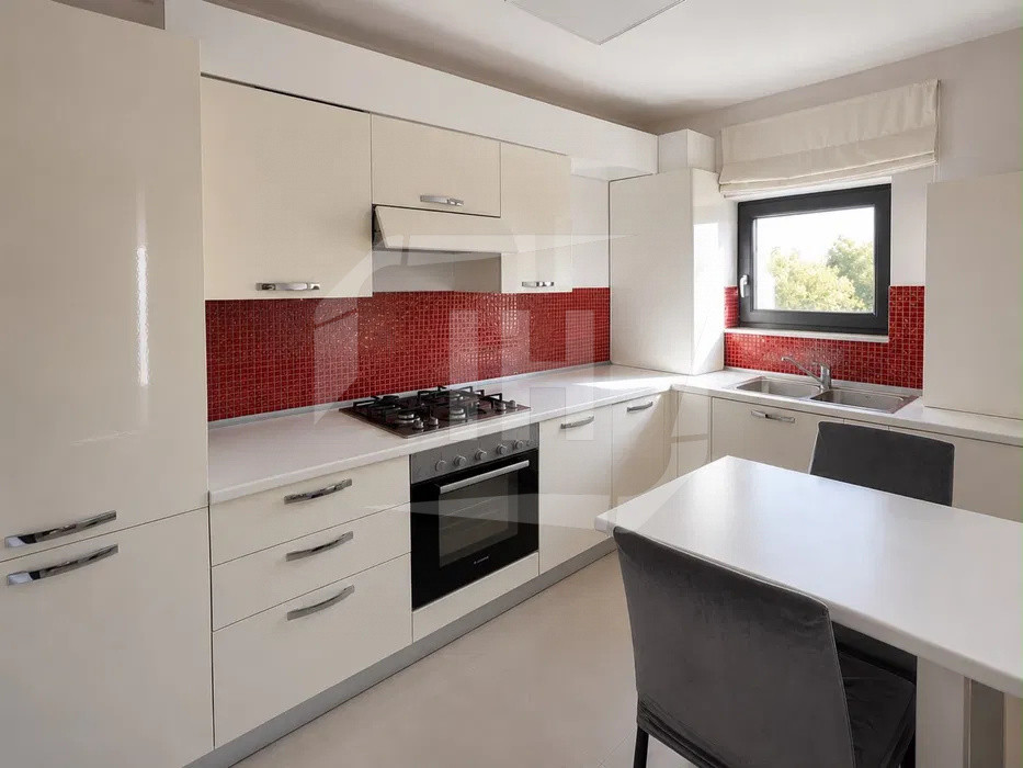 Apartament 3 camere, parcare, Borhanci