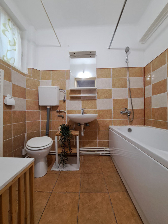 Apartament 2 camere in zona Parcului Central