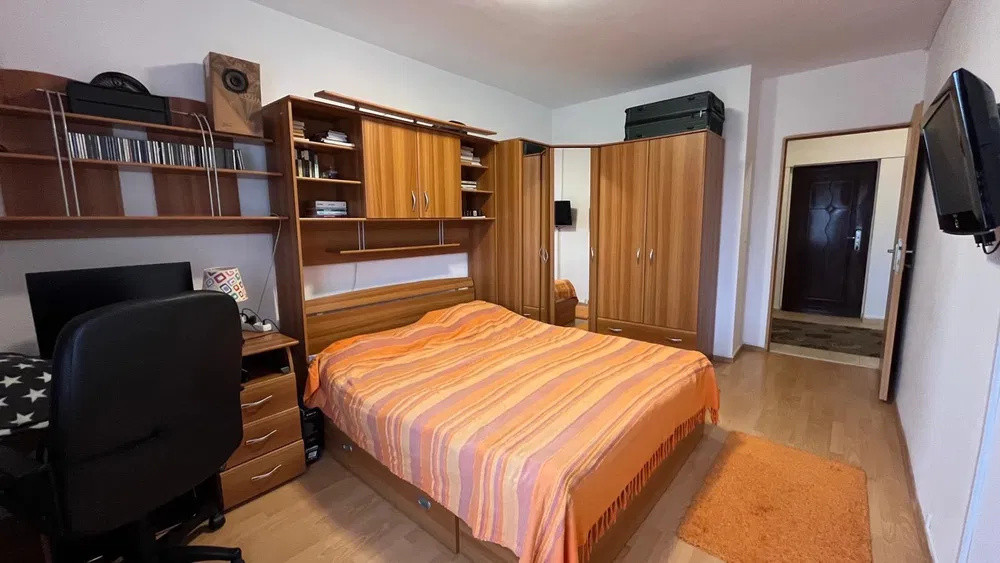 Apartament 2 camere la cheie, parcare, zona Petrom Calea Baciului