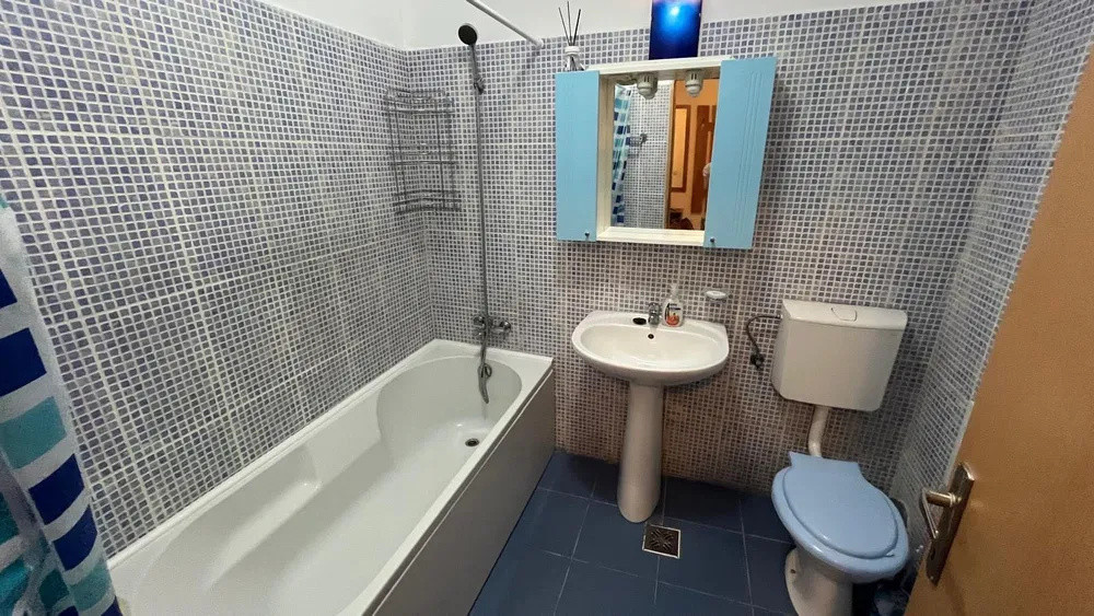 Apartament 2 camere la cheie, parcare, zona Petrom Calea Baciului