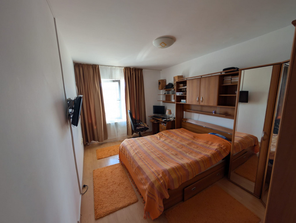 Apartament 2 camere la cheie, parcare, zona Petrom Calea Baciului