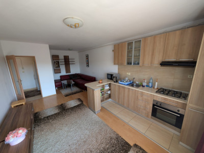 Apartament 2 camere la cheie, parcare, zona Petrom Calea Baciului