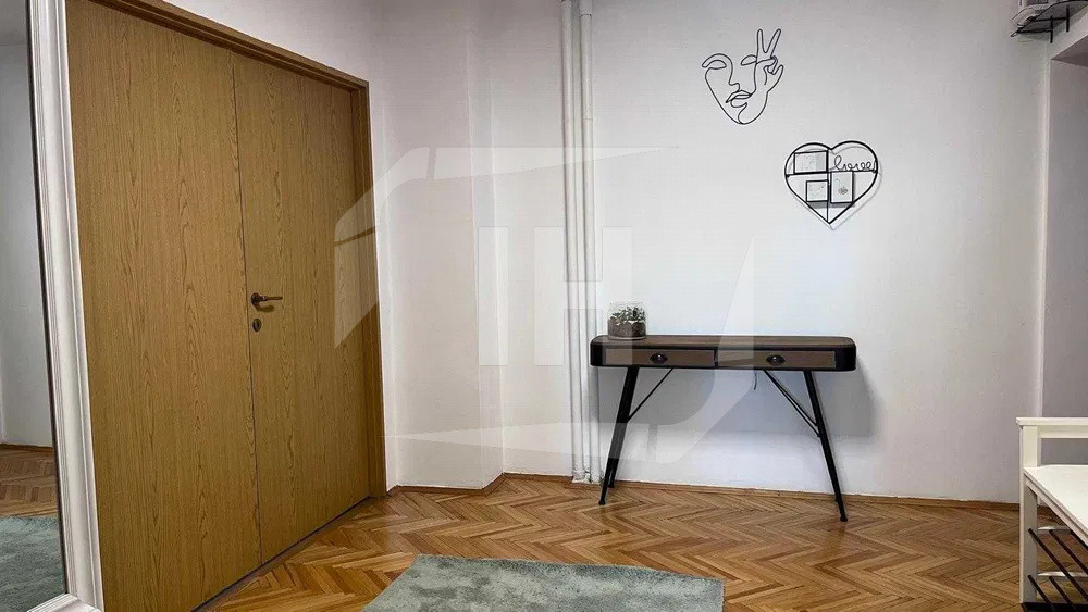 Apartament 3 camere I 2 bai I decomandat I cu parcare I zona Piata Cipariu