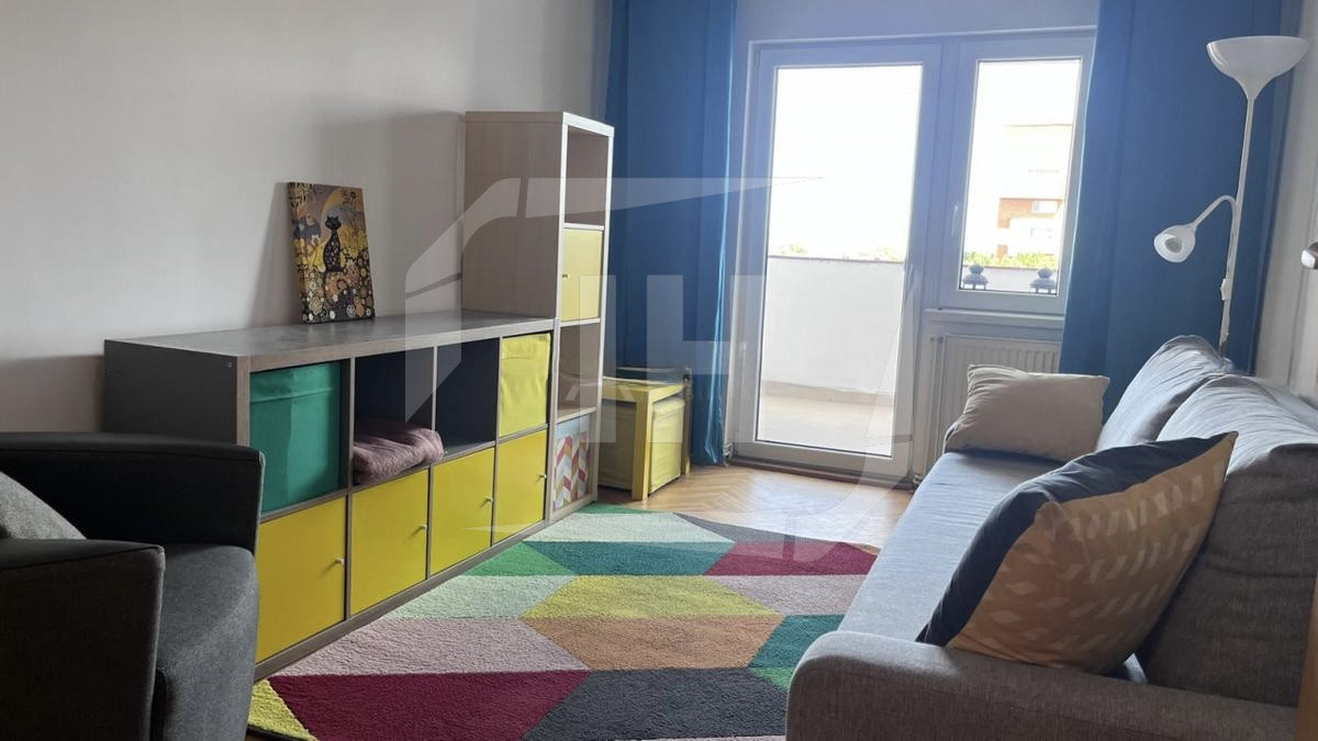 Apartament 3 camere I 2 bai I decomandat I cu parcare I zona Piata Cipariu