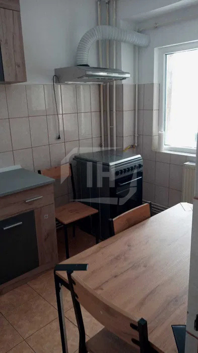 Apartament 3 camere I decomandat I zona Dorobatilor
