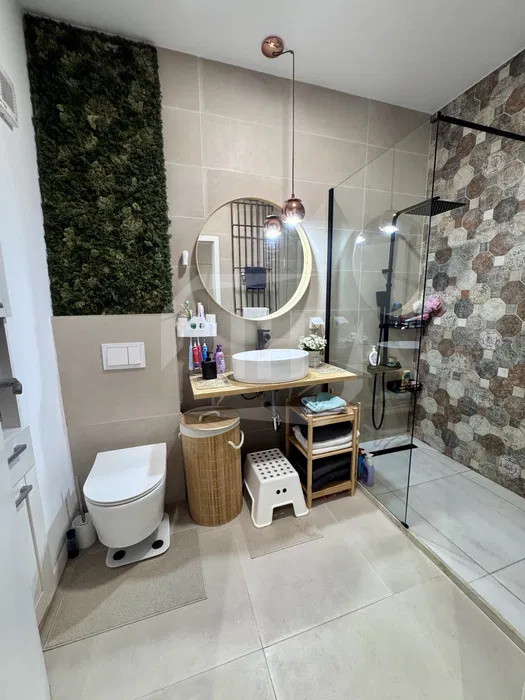 Apartament 2 camere, intermediar, zona centrala