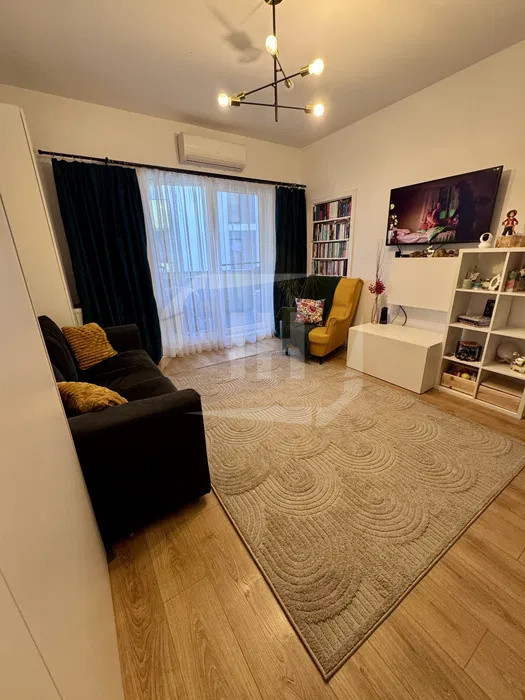 Apartament 2 camere, intermediar, zona centrala