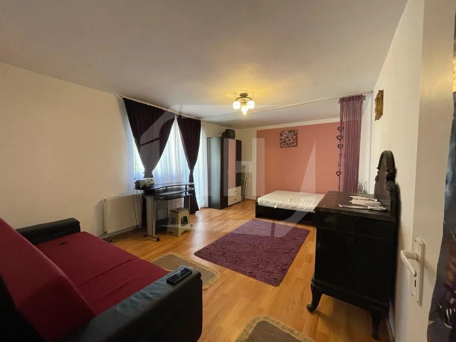 Apartament 1 camera, decomandat, zona Frunzisului