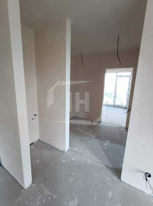 Apartament 2 camere, constructie cu CF, intermediar, parcare, zona Marasti