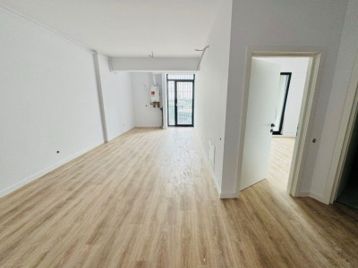 Apartament 2 camere finisat, parcare subterana, zona Vivo