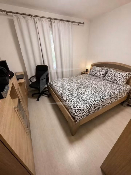 Apartament 3 camere decomandat, cartier Intre Lacuri