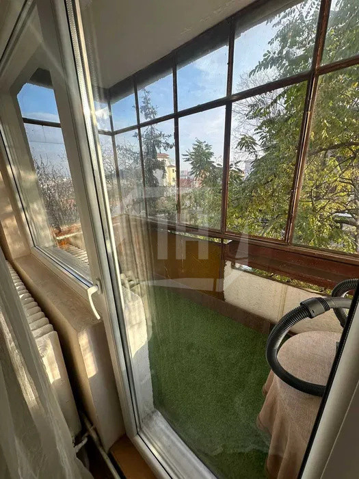Apartament 4 camere, 2 bai, 3 balcoane, etaj intermediar, pe Titulescu!