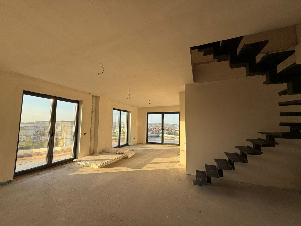 Apartament deosebit pe 2 niveluri, zona Calea Turzii
