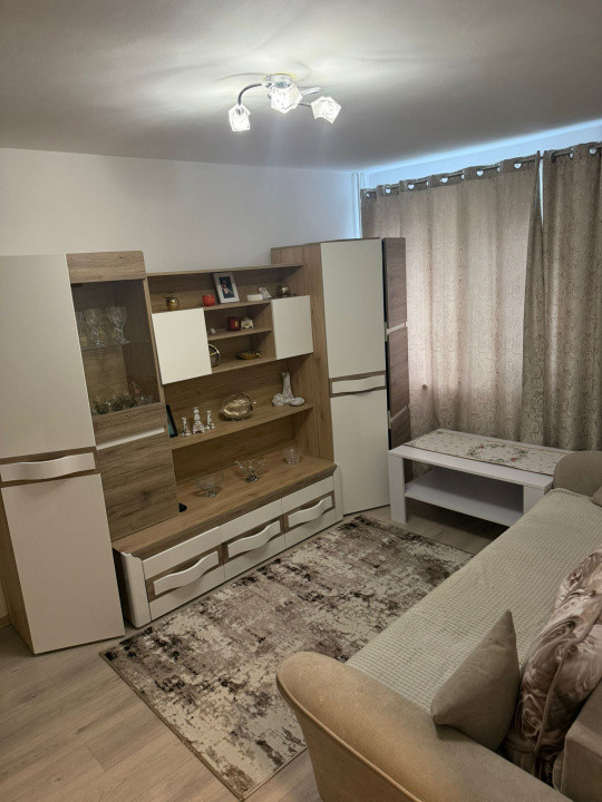 Apartament 2 camere la cheie, zona Bucium/Academia de Muzica