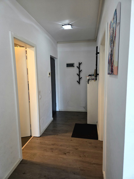 Apartament 3 camere la cheie, zona Vivo